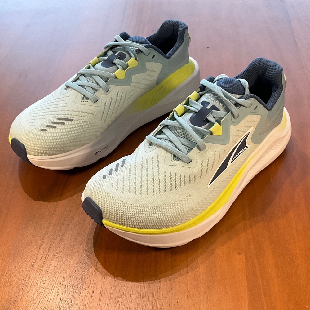 Paradigm 8 Athletic Running Shoes - Gray and Yellow